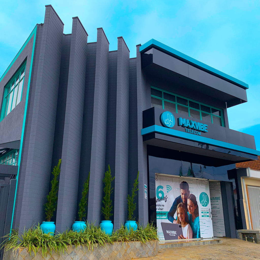 A MaxVibe Telecom é uma empresa que está há mais de 26 anos no mercado oferecendo conexão ultra rápida, TV ao vivo, streaming e telefonia fixa, para as cidades de Santa Rosa de Viterbo, São Simão, Cajuru, Tambaú, Luiz Antônio, São João da Boa Vista e Águas da Prata. 